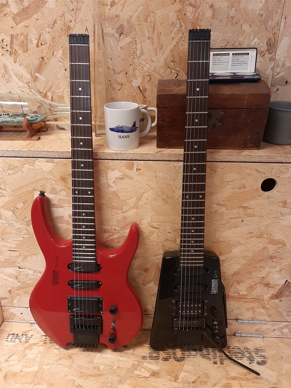 Guitar leveret dækket med gaffertape – ugers arbejde med at få Martin tilbage til spilleklar stand